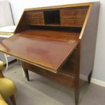 686 7751 SECRETAIRE